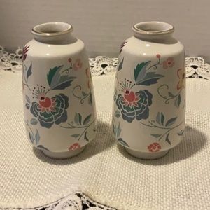 2 Vintage Otagiri small vases.